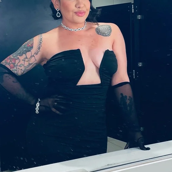 Fashion Nova Elegant Black Prom Dress - Picture 2 of 5